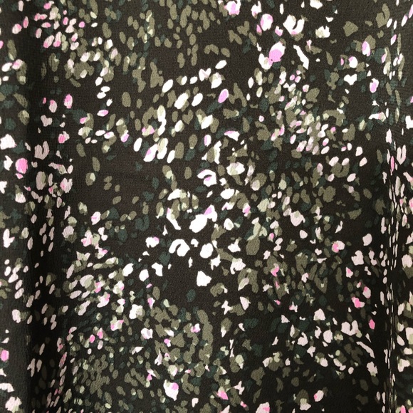 Patterned Blouse - Picture 2 of 3